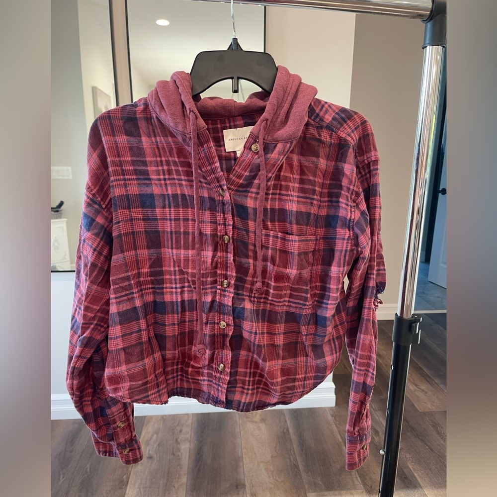 American eagle outfitters Distressed flannel never worn size Small
